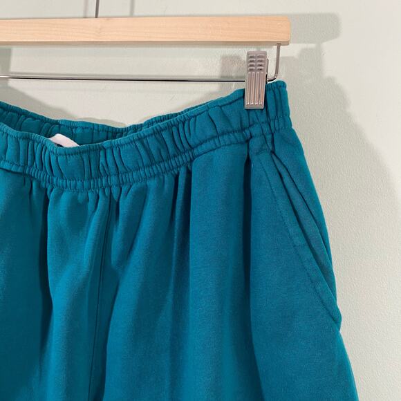 Nike Men Pine Green Sportswear Fleece Club Training Shorts Size XL #BV2721-381 - Picture 2 of 7